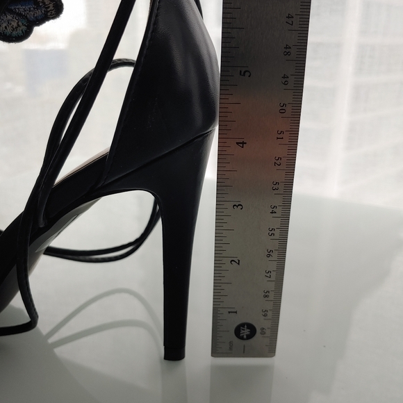 NWT Lulus butterfly lace up heels - Picture 7 of 7